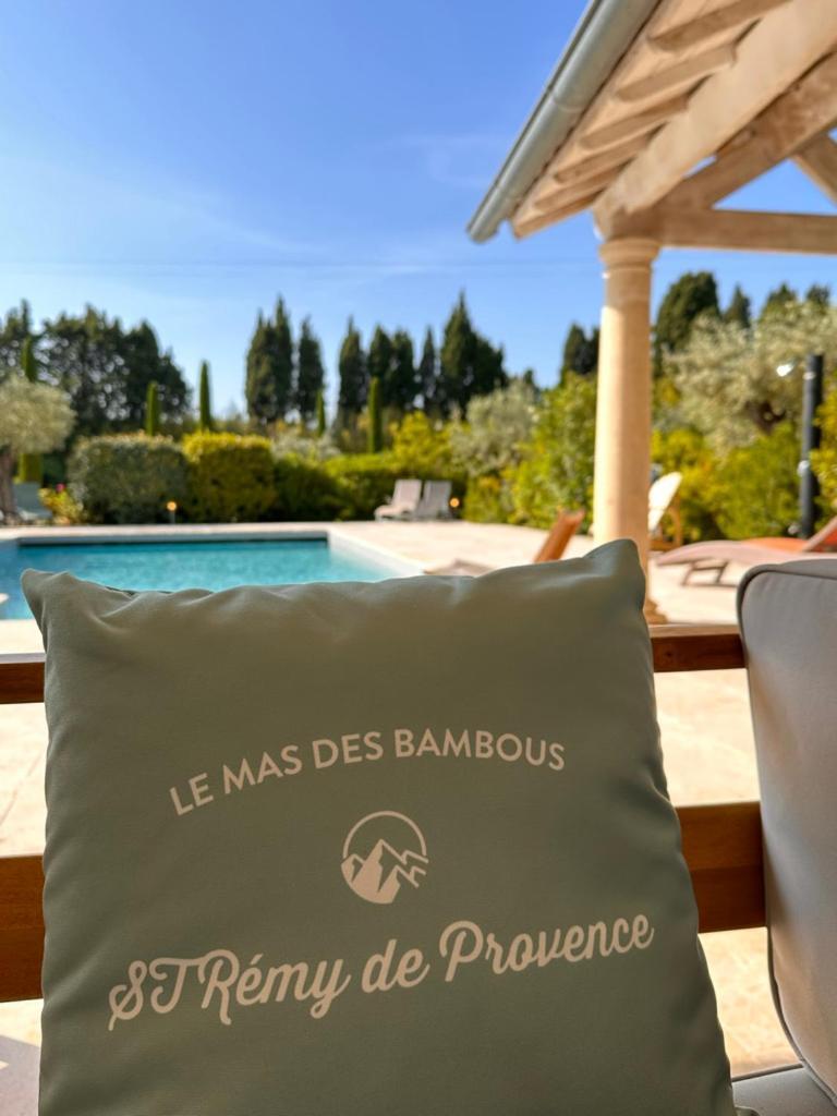 Mas Des Bambous Hotel Saint-Rémy-de-Provence Buitenkant foto