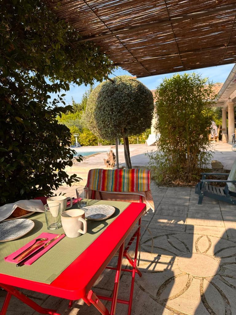 Mas Des Bambous Hotel Saint-Rémy-de-Provence Buitenkant foto